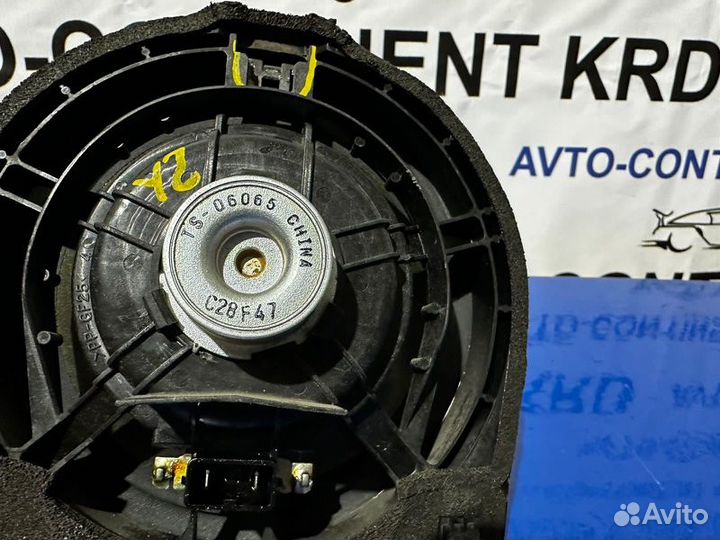 Динамик передний правый Honda Elysion RR1 K24A