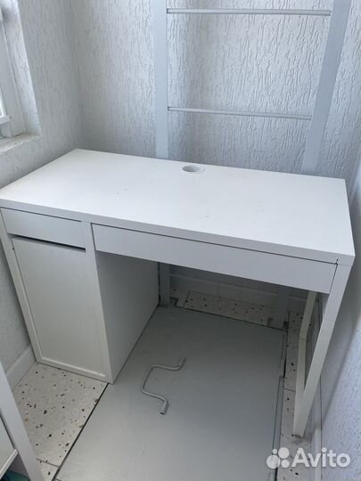 Письменный стол IKEA