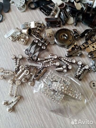 Шубные крючки, пуговицы, застежки