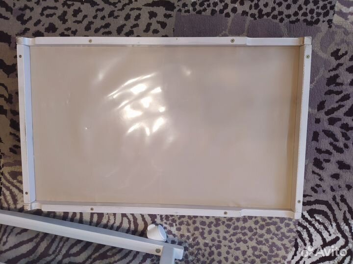 Пеленальная доска на кроватку