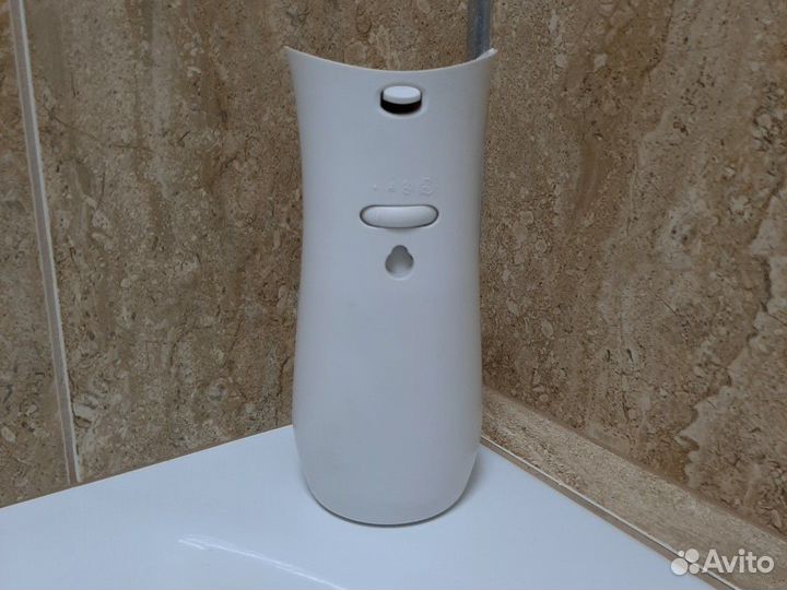 Автоматический ароматизатор, распылитель дезодоран