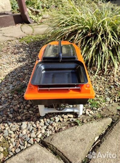 Прикормочный карповый кораблик Ранферри Atom