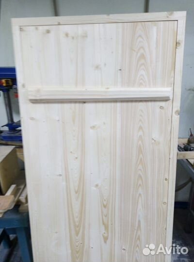 Дверь входная деревянная с коробкой