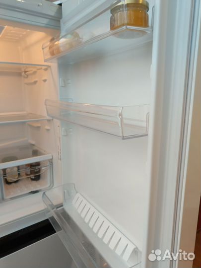 Холодильник indesit