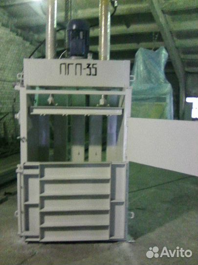 Пресс гидравлический для переработки вторсырья