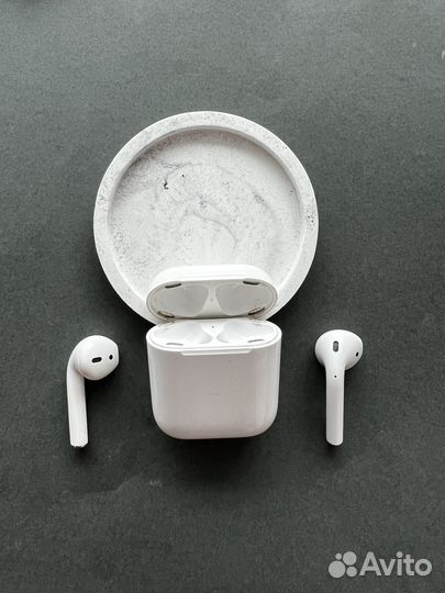 AirPods 2