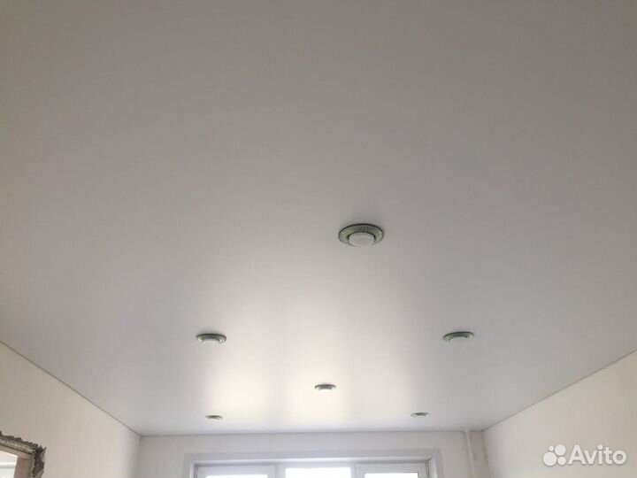 Натяжные потолки на 16,7м2