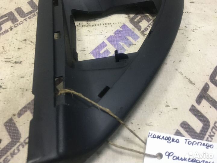 Накладка торпедо левая Фольксваген Бора