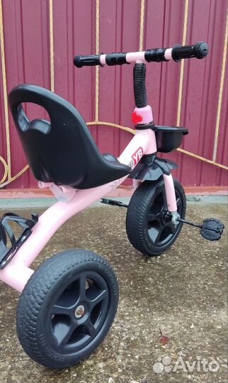 Детский трехколесный велосипед