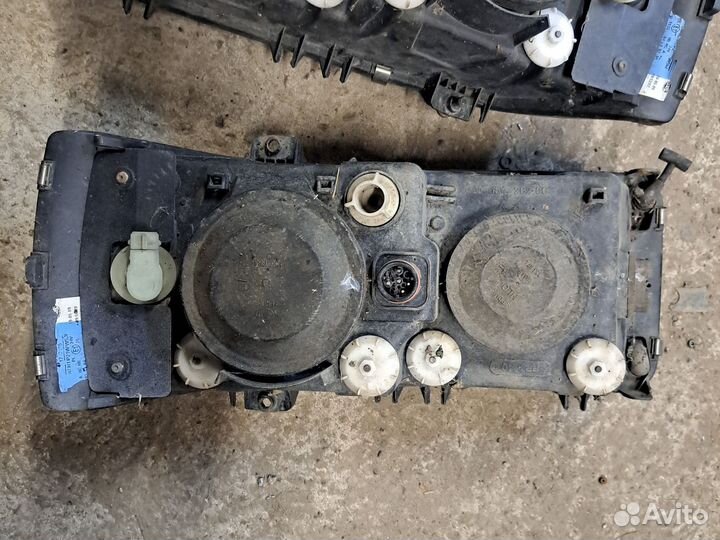 15426100 фары левая и правая DAF