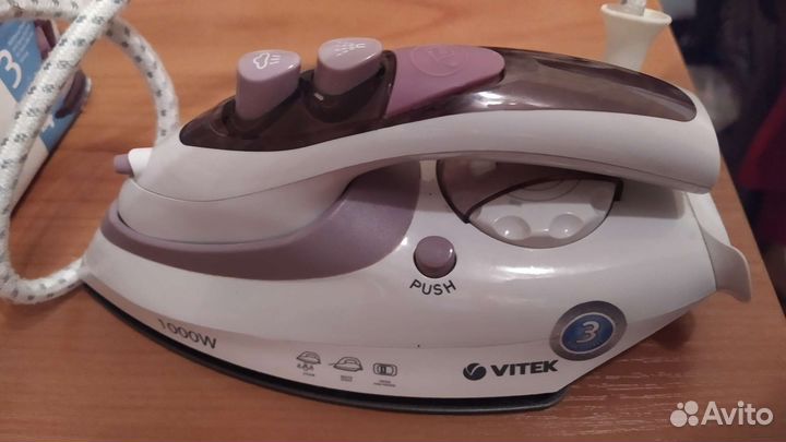 Утюг Vitek