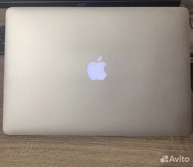 MacBook Pro (Retina, 15-inch, Mid 2015)