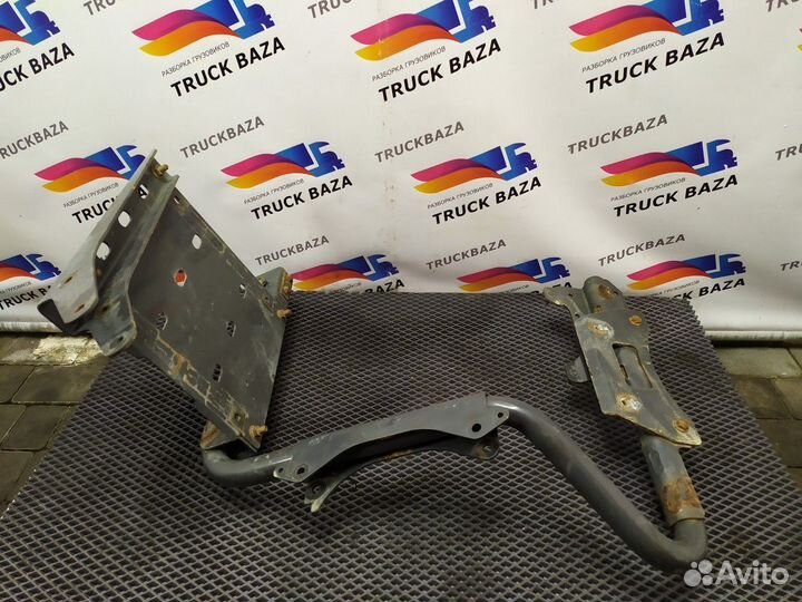 Кронштейн крыла передний Renault Premium