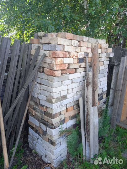 Кирпич бу