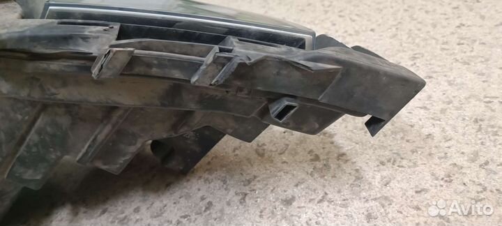 Фара правая Би-Ксенон Opel Zafira C