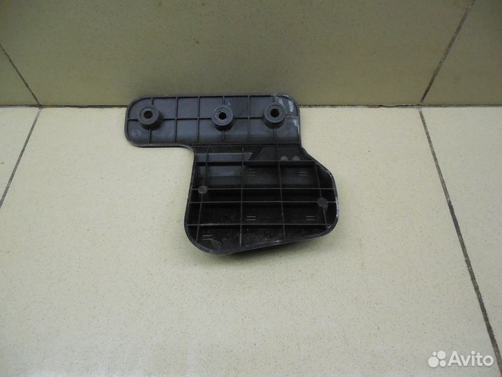 Кронштейн (сопут. товар) Duster 2012