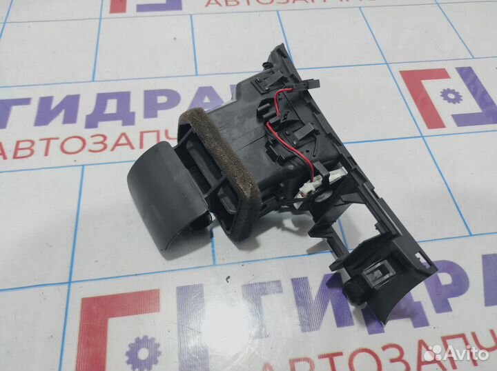 Дефлектор воздушный левый Audi A6 (С6) 4F1820901DH