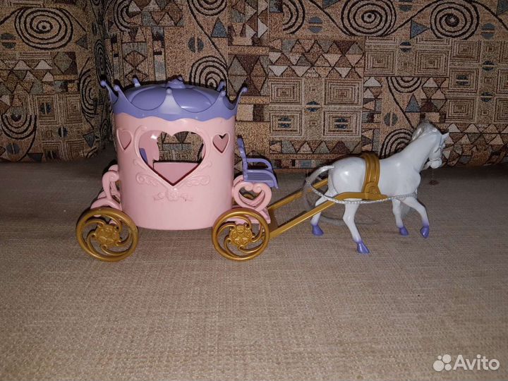 Карета игрушечная