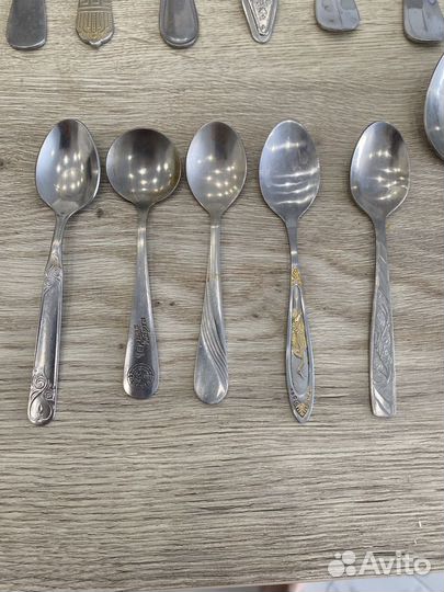 Столовые приборы 
