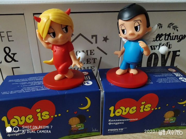 Набор коллекционных фигурок love is