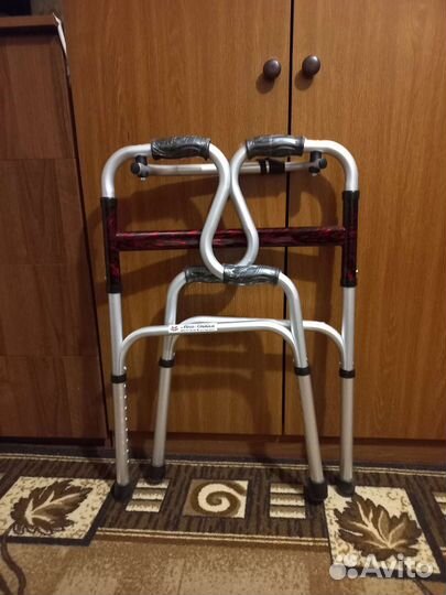 Инвалидные ходунки