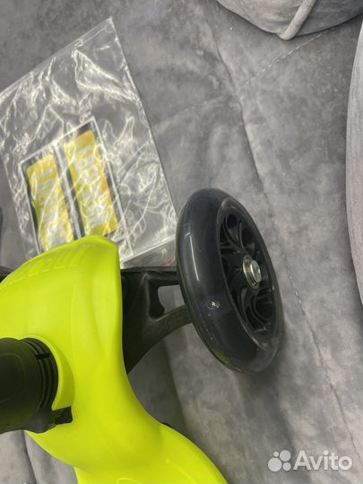 Самокат детский трехколесный новый