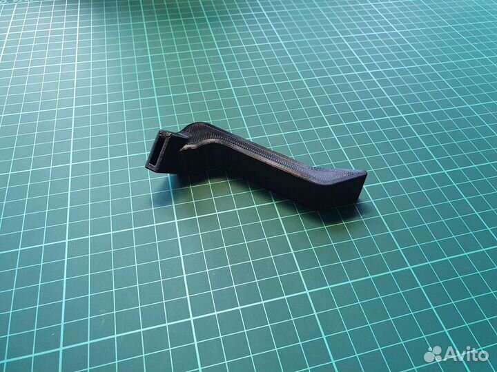 Ручка открывания капота на LADA Xray, Рычаг замка