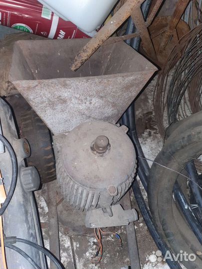 Дробилка для зерна СССР