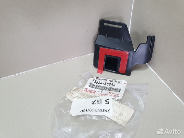 Кронштейн расширителя заднего крыла Toyota Prado