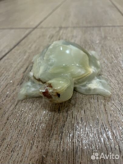 Черепаха из оникса