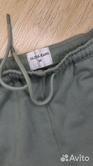 Спортивный костюм женский