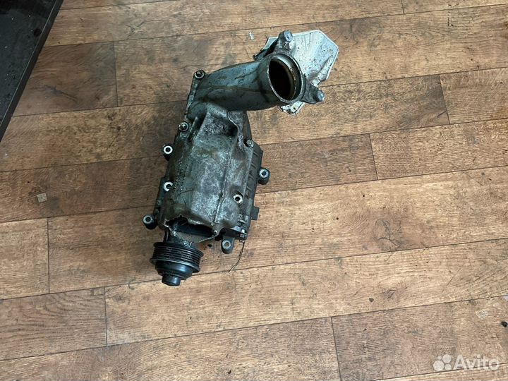 Компрессор двигателя Mercedes-Benz W208