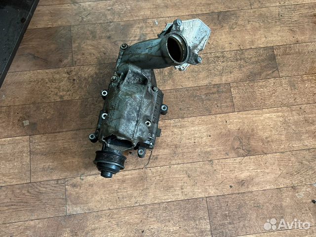 Компрессор двигателя Mercedes-Benz W208