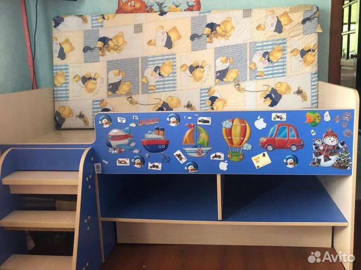 Детская кровать с бортиком и матрасом