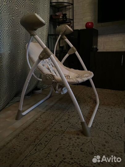 Детская качелька