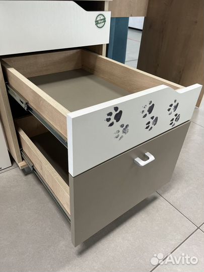 Компьютерный стол