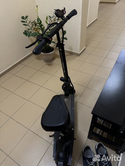 Самокат взрослый электрический бу