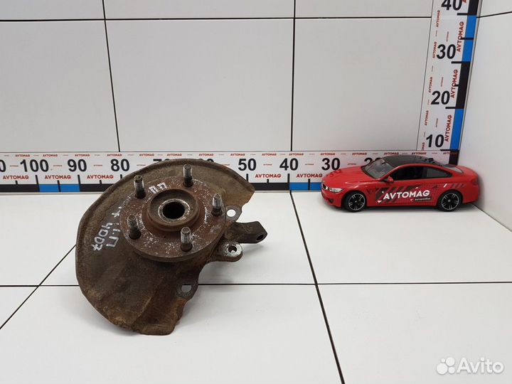 Кулак поворотный передний правый