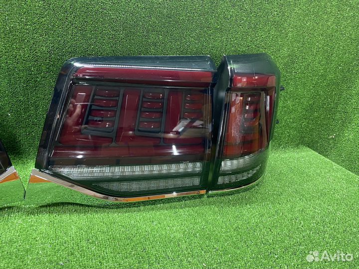 Фонари задние Land Cruiser 200 16-20г LED