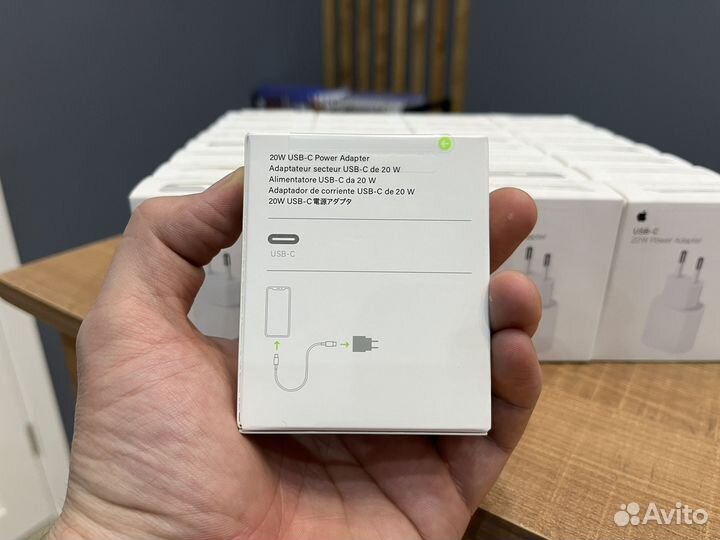 Сетевое зарядное устройство Apple 20W USB-C Power
