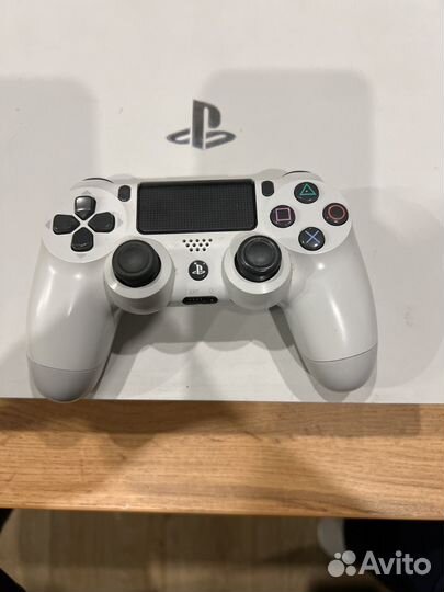Sony PS4 PRO 1tb White