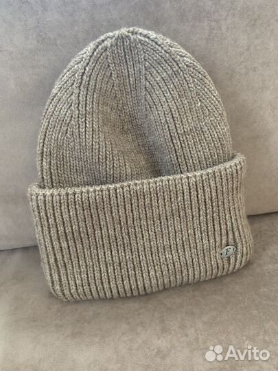 Шапка женская вязаная