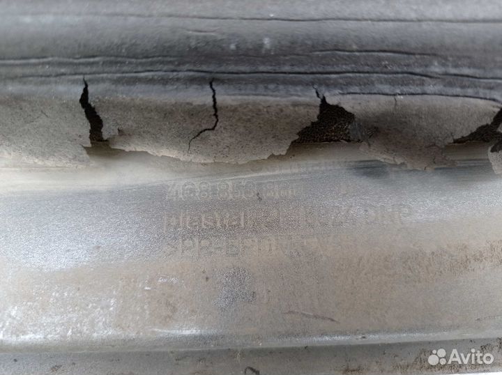 Б/У Б/У Накладка на порог Правая 4G8853860 VAG