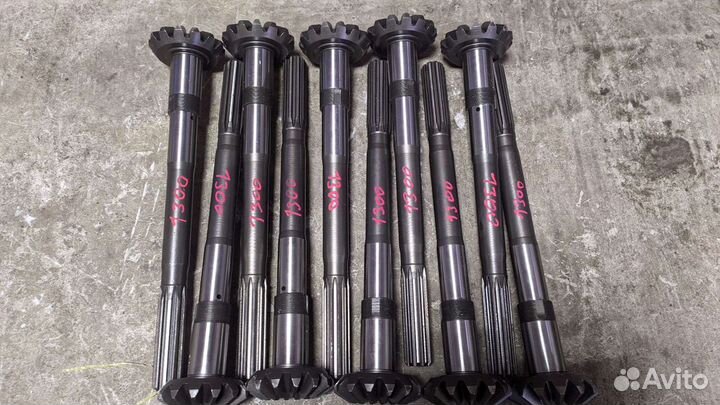 Вал вертикальный переднего моста мтз