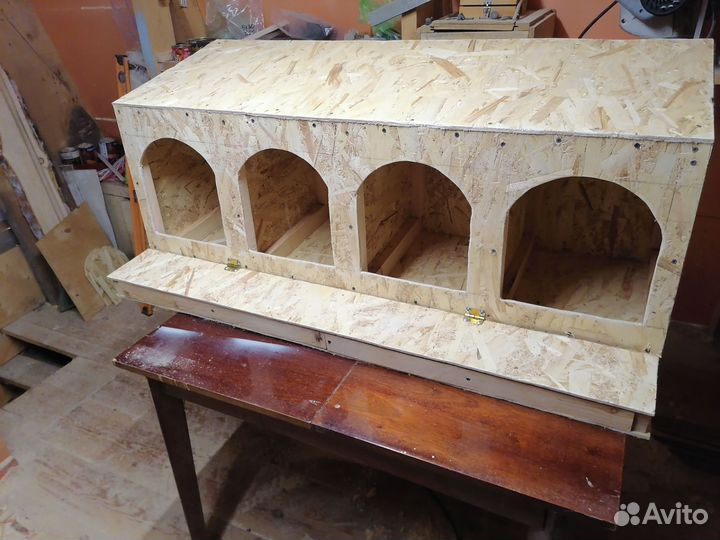 Гнезда для кур с яйцесборником