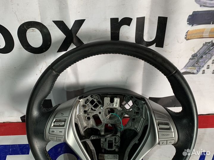 Рулевое колесо Nissan X-Trail T32