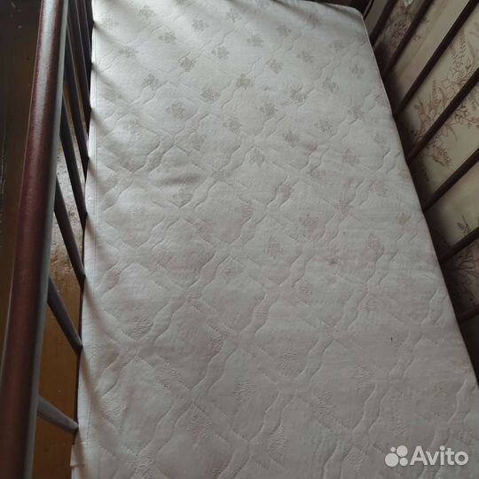 Детская кровать с матрасом