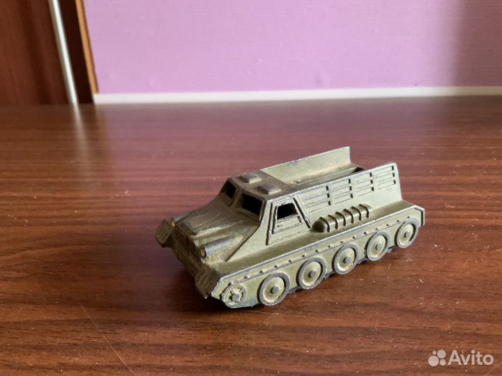 Гусеничный тягач тула