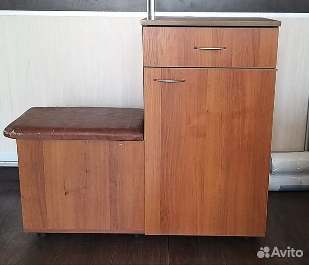 Тумба в коридор