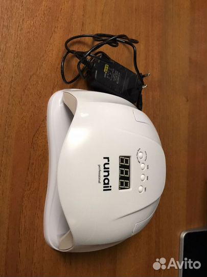 Ультрафиолетовая лампа для маникюра